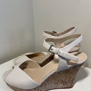 Nine West Crème/Tan Wedges- Size 10M
